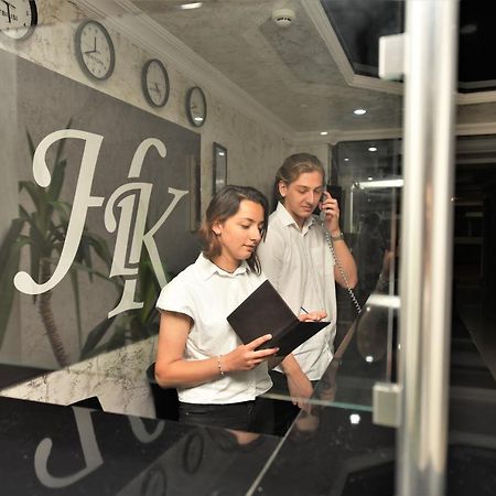 Kazbegi Hotel Batoemi Buitenkant foto